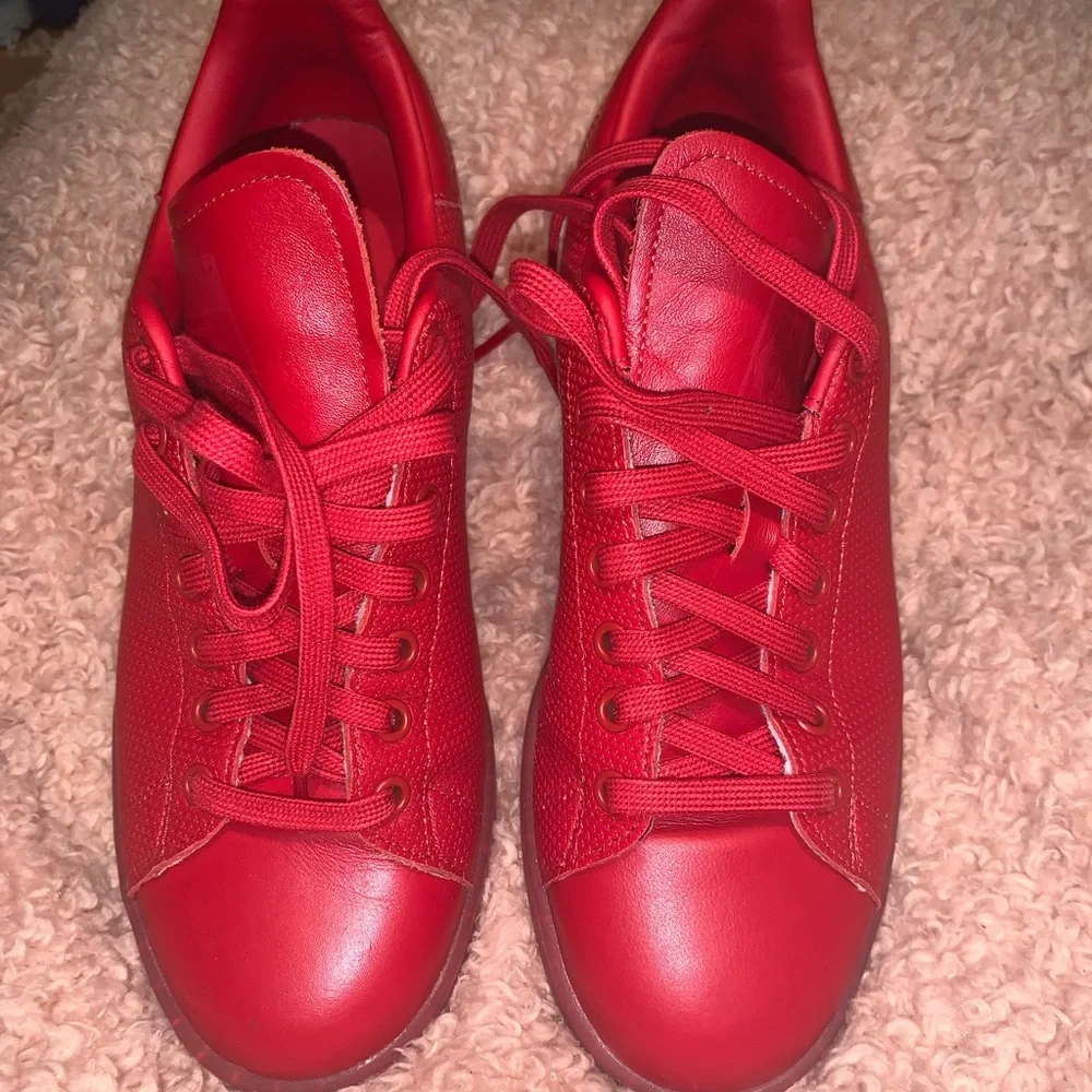 Shoes size 9-9.5 - Picture 2 of 4